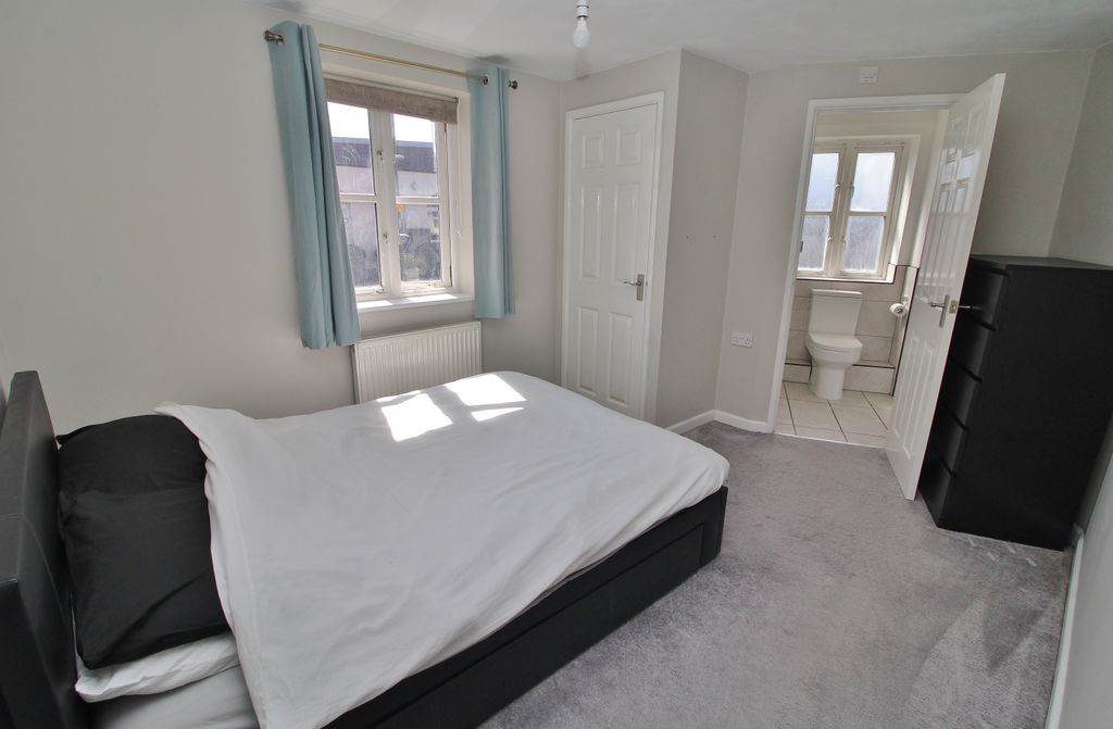 Additional image 5 of 2 bed flat for saleBrockhampton Lane, Havant PO9