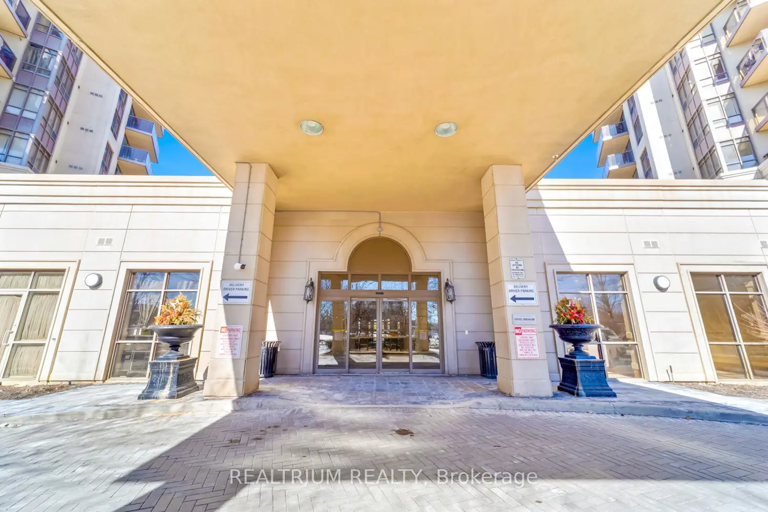 710 Humberwood Boulevard 811