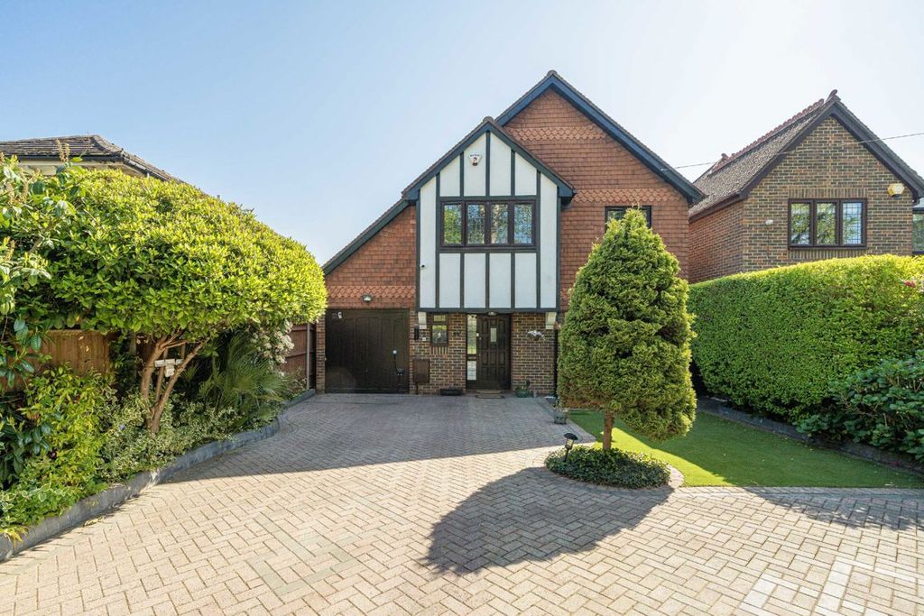 5 bed detached house for saleWensleydale Road, Hampton TW12