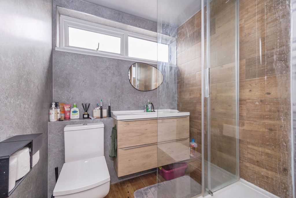 Additional image 10 of 3 bed flat for saleChidham Close, Havant, Hampshire PO9
