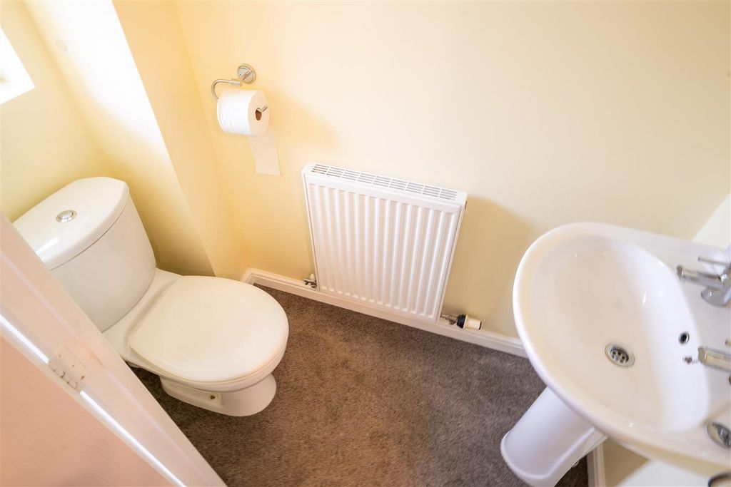 Additional image 5 of 4 bed detached house for saleBrodley Close, Hipperholme, Halifax HX3