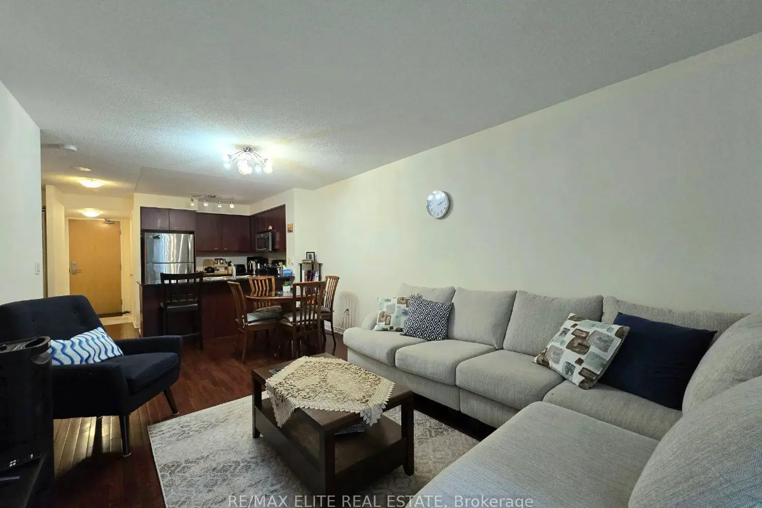 509 Beecroft Road 220