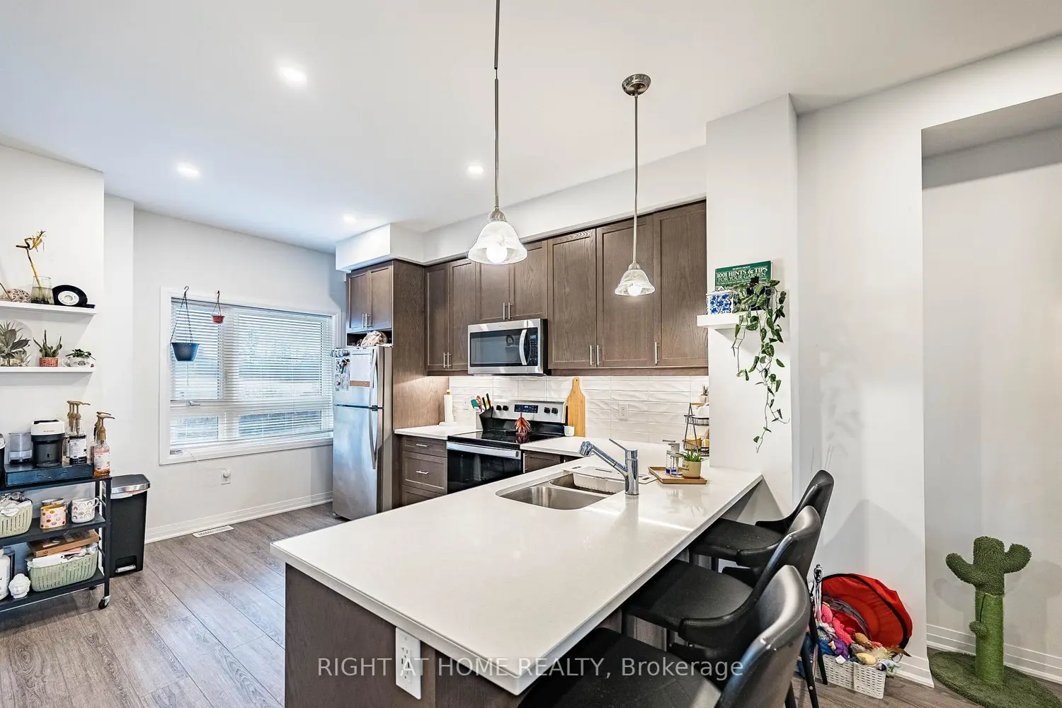 Additional image 10 of 51 Sparrow Avenue 96