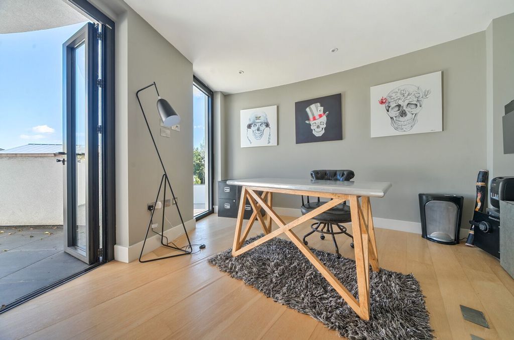 Additional image 22 of 5 bed detached house for saleNorth Shore Road, Hayling Island PO11