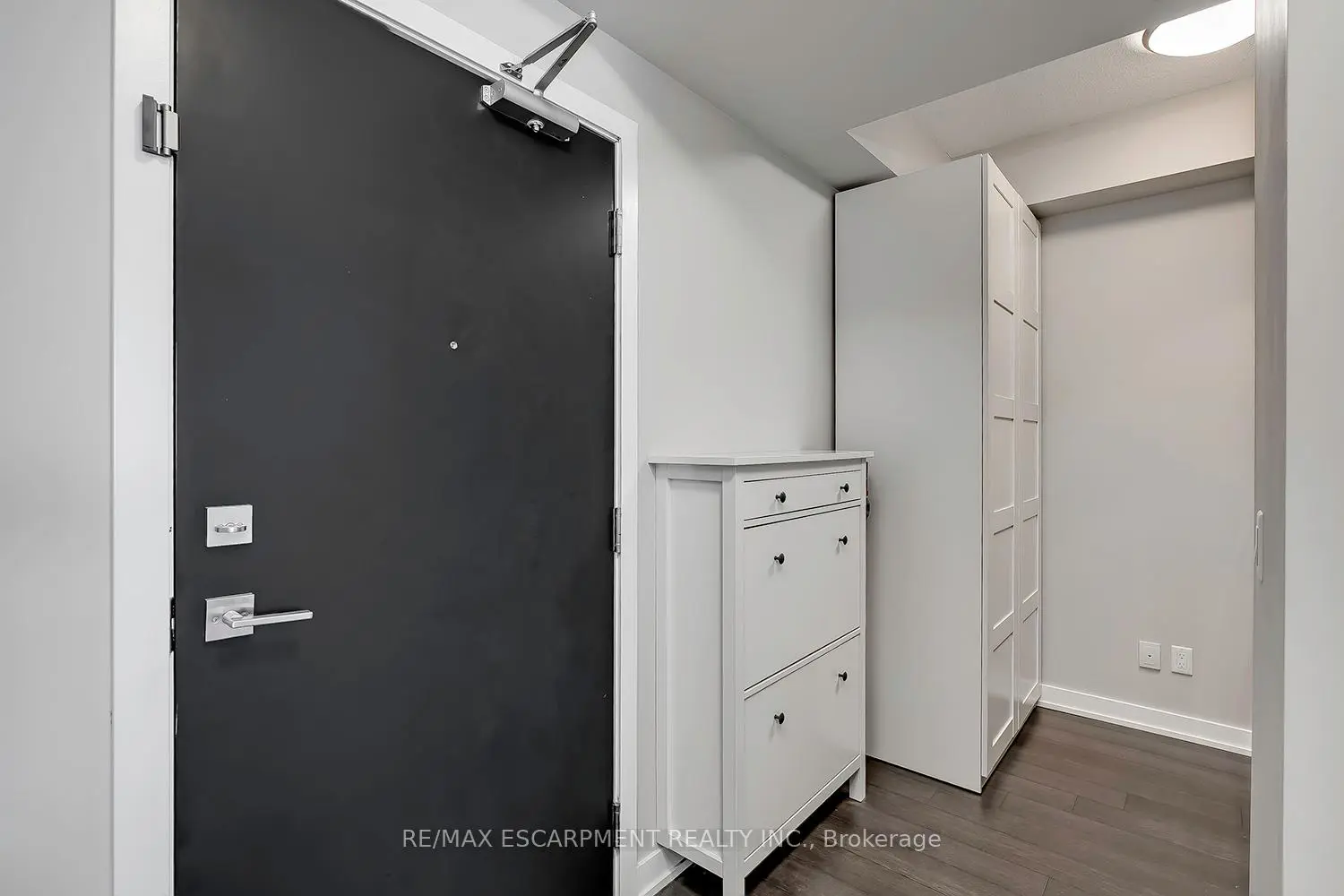 5240 Dundas Street 604 photo 3