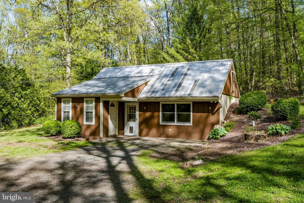 Additional image 3 of 1522 Hilltop Road, Mohnton, PA 19540