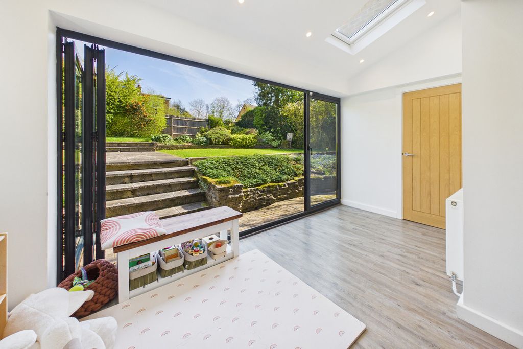 Additional image 3 of 4 bed detached house for saleParkhill Road, Hemel Hempstead HP1