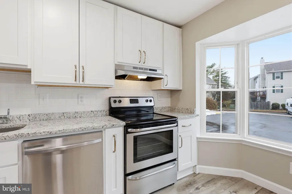 Additional image 4 of 13707 Autumn Vale Court Unit 29E, Chantilly, VA 20151