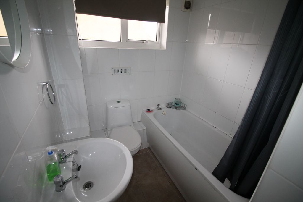Additional image 6 of 1 bed flat for saleAvon Terrace, Columbia, Washington NE38