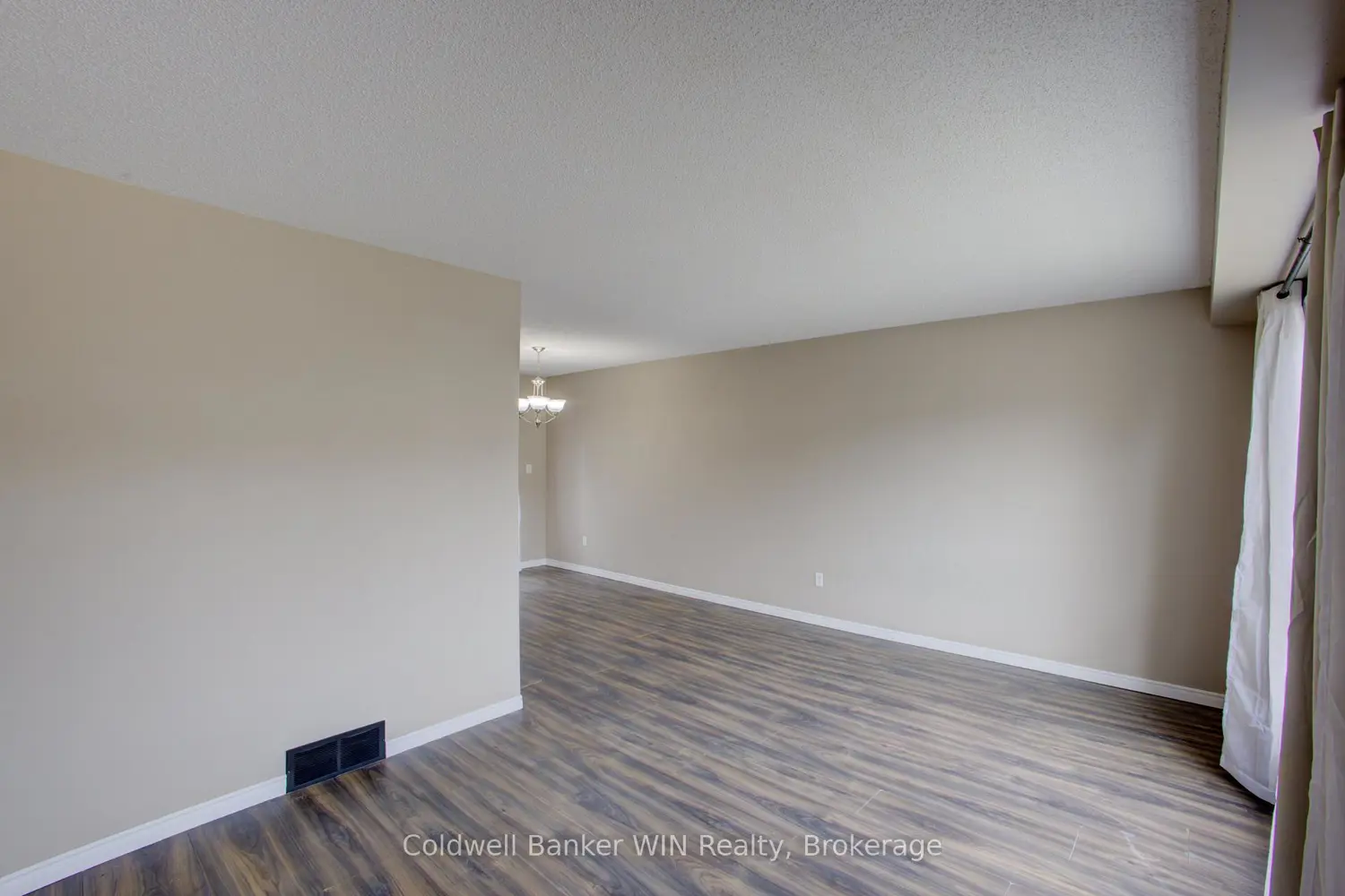 14 Farrell Lane photo 2