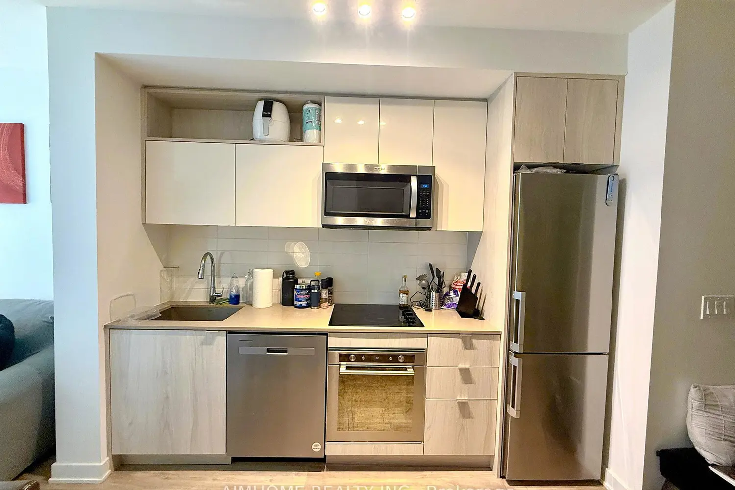 121 Lower Sherbourne Street 456 photo 2