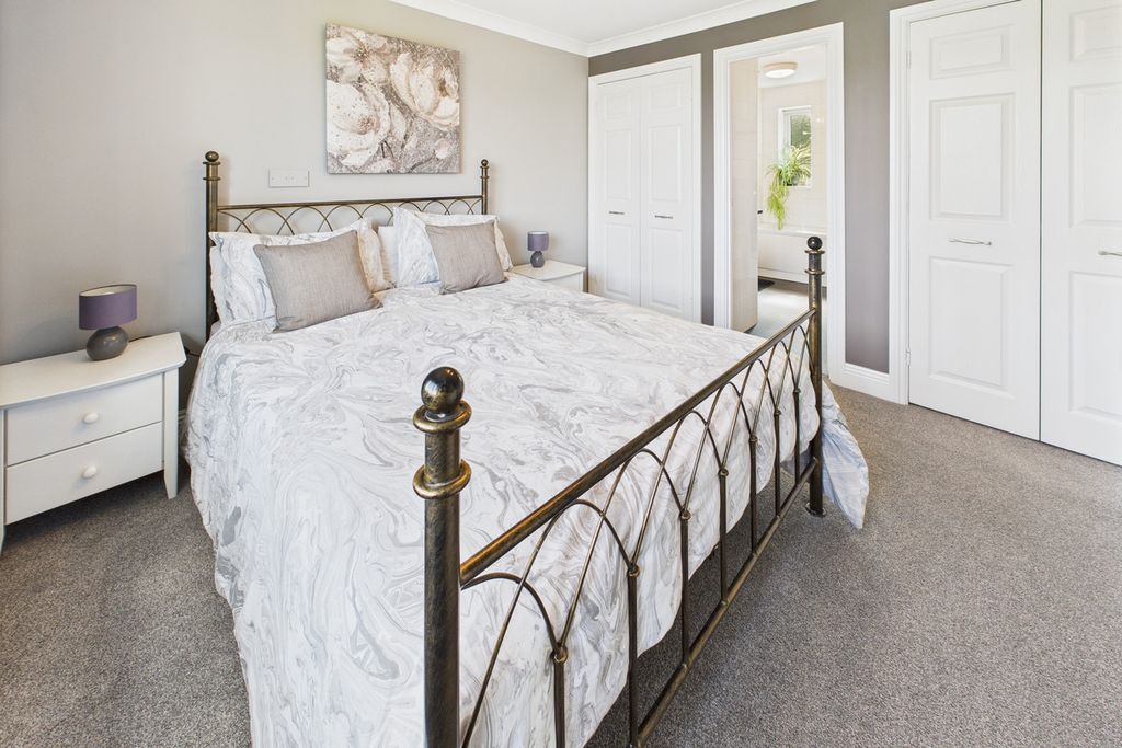 Additional image 9 of 6 bed detached house for saleAstley Road, Hemel Hempstead HP1