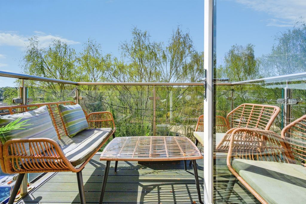 Additional image 3 of 3 bed flat for saleFrogmore Road, Hemel Hempstead HP3