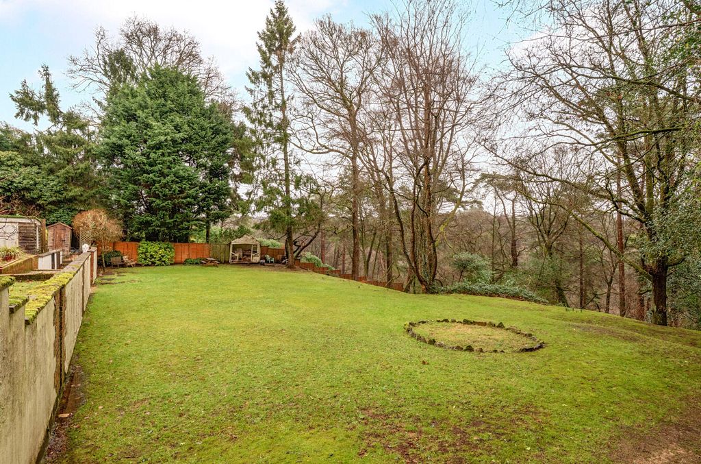 Additional image 17 of 1 bed flat for saleHindhead, Surrey GU26