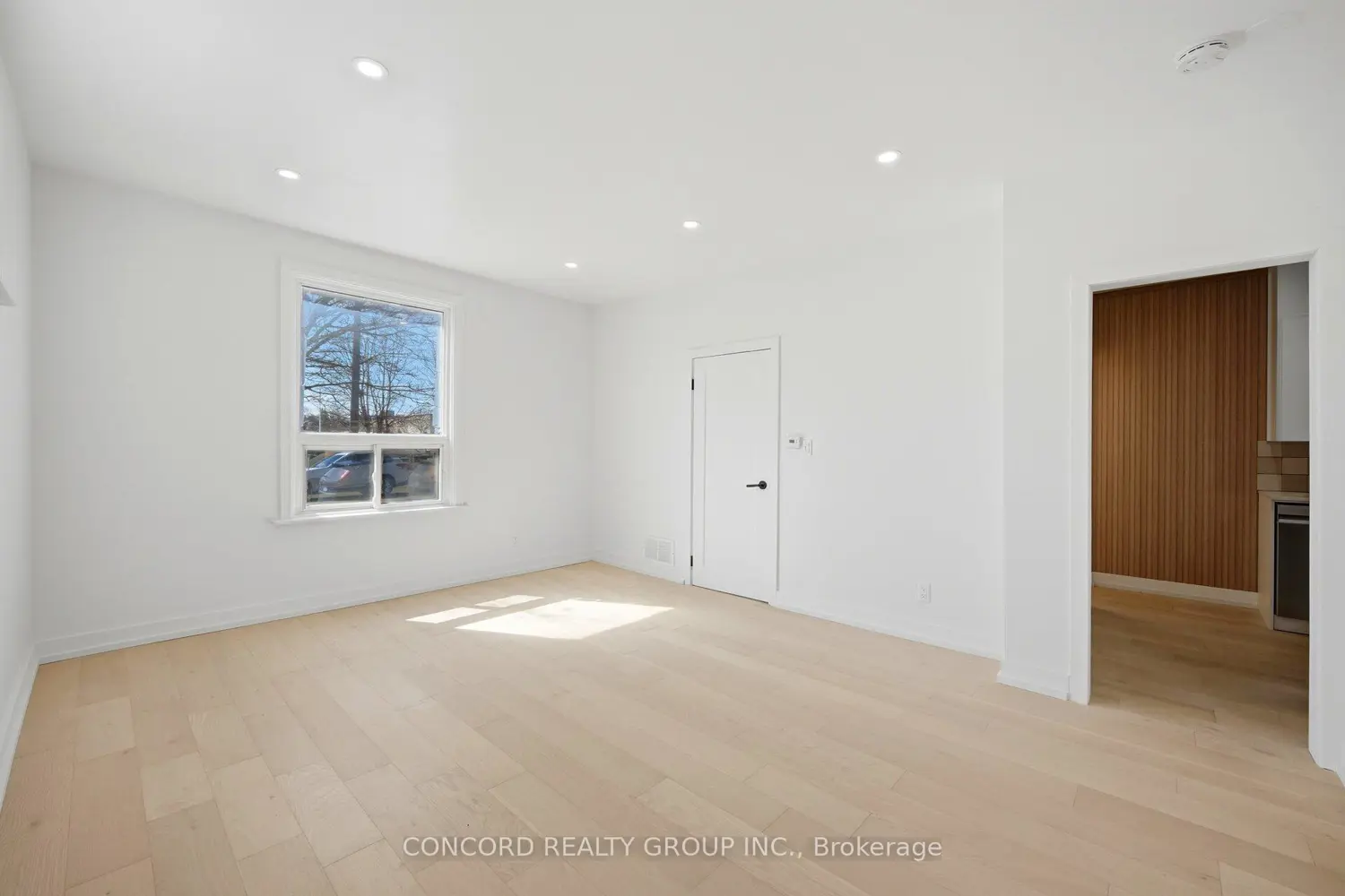 75 Ritson Road photo 2