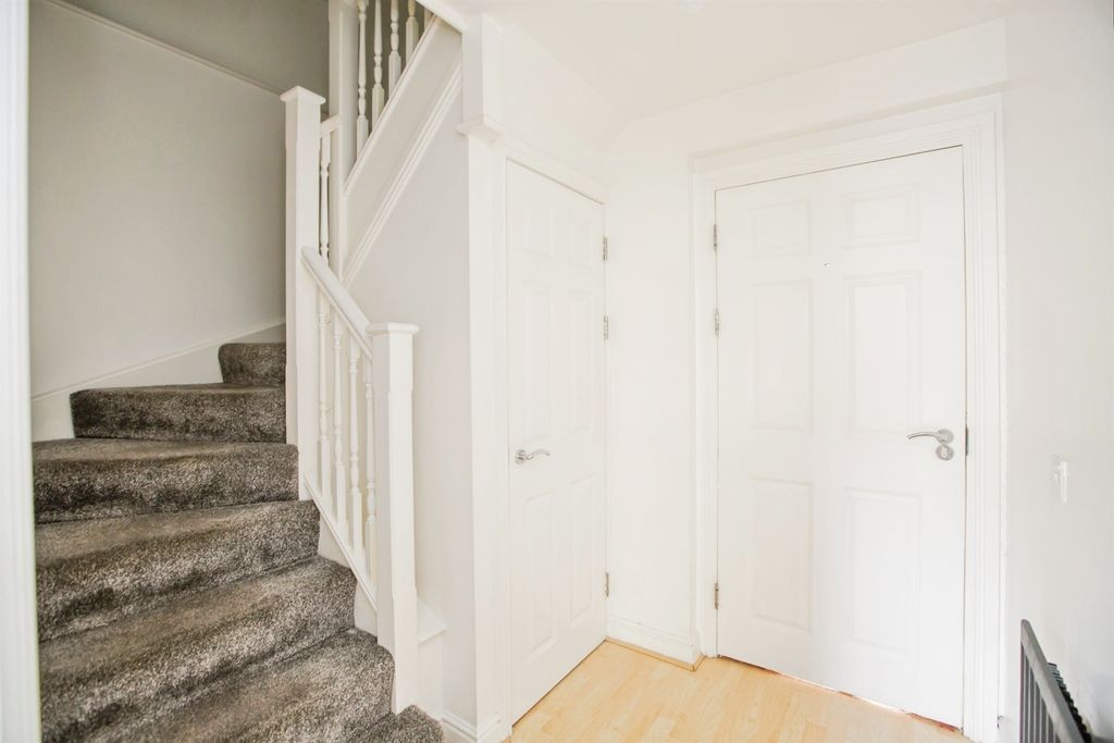 Additional image 13 of 2 bed penthouse for saleCharlotte Close, Halifax HX1