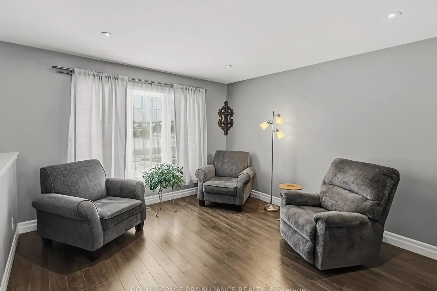 8 Tessa Boulevard