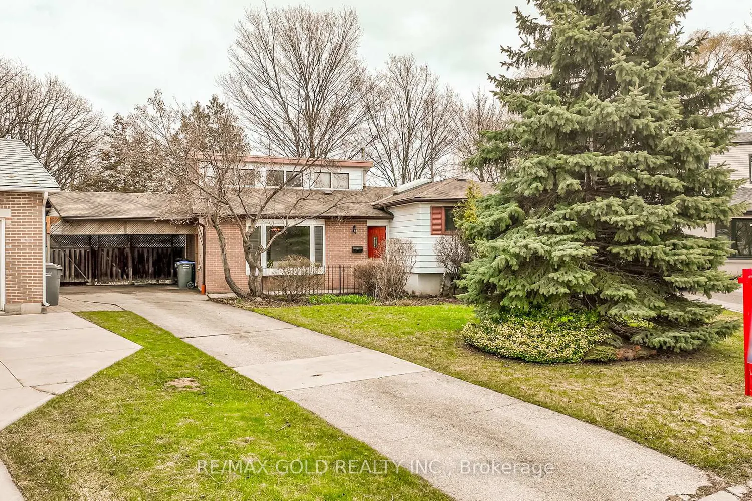 16 Donalda Place photo 3