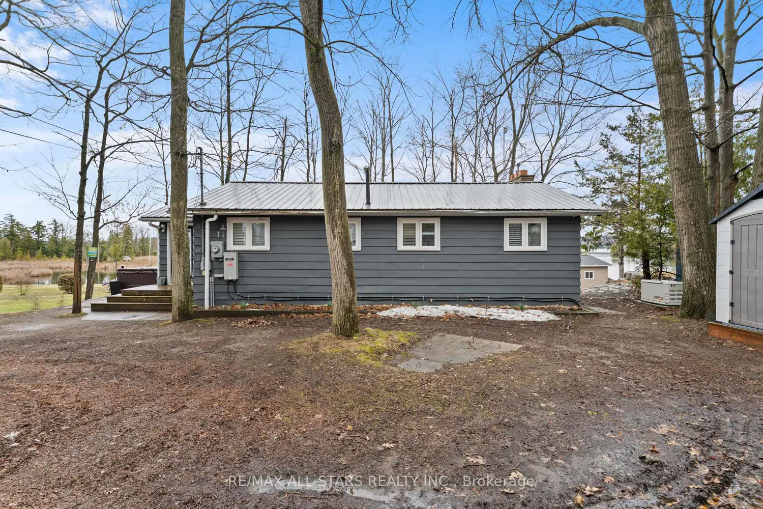 244 Deer Bay Reach Road photo 2