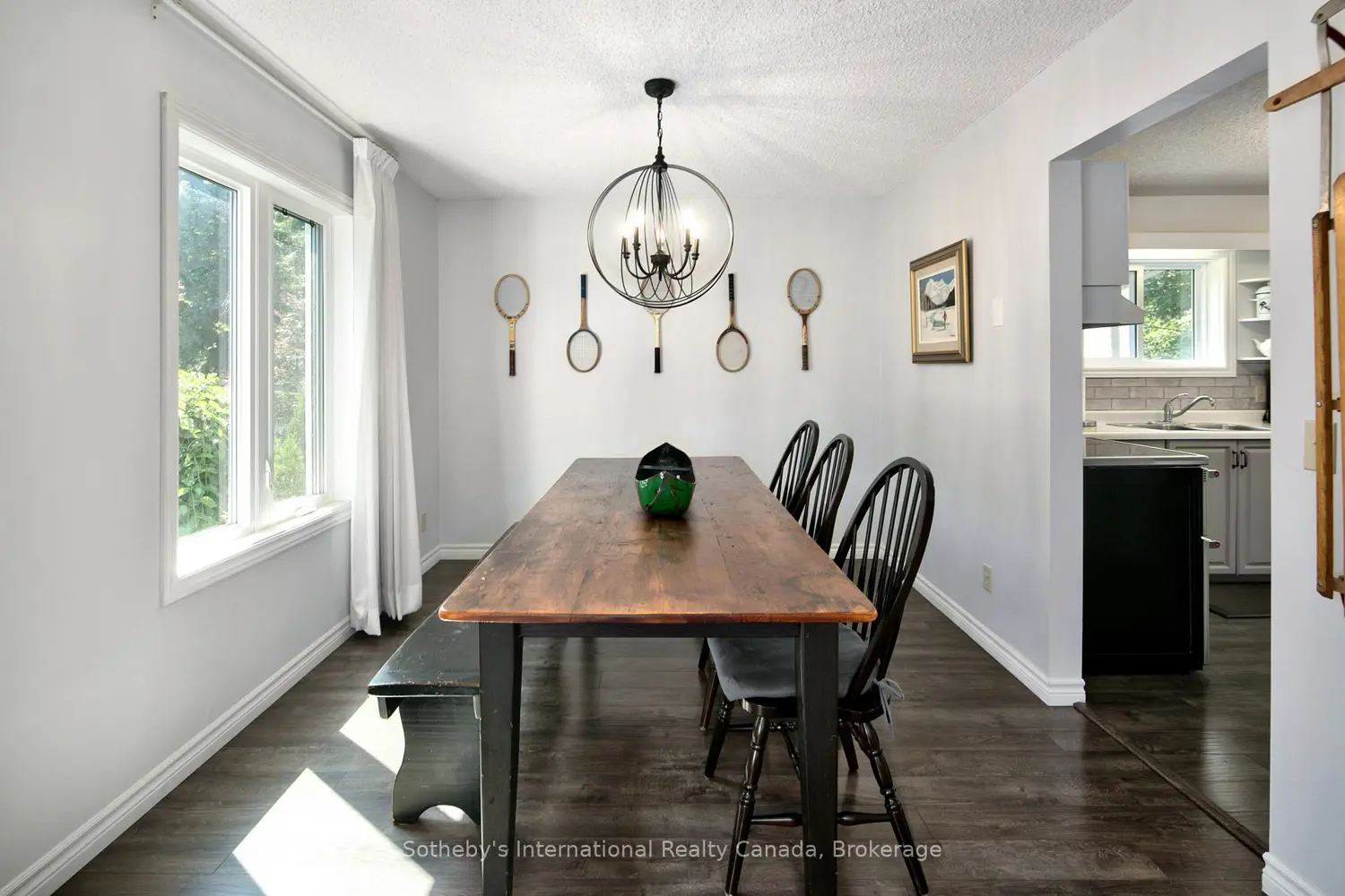 26 Middle Avenue photo 4