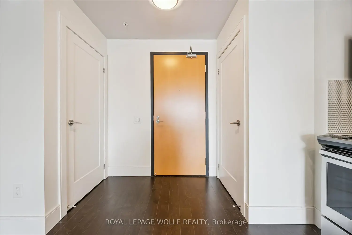 15 Prince Albert Boulevard 309 photo 4