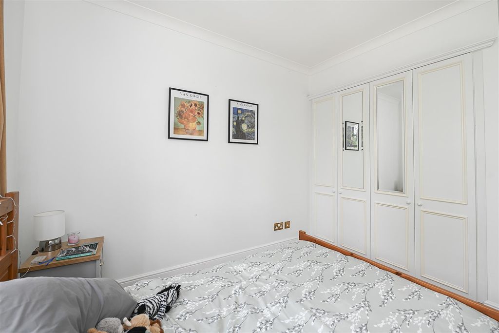 Additional image 6 of 2 bed flat for saleMilton Road, Harpenden AL5