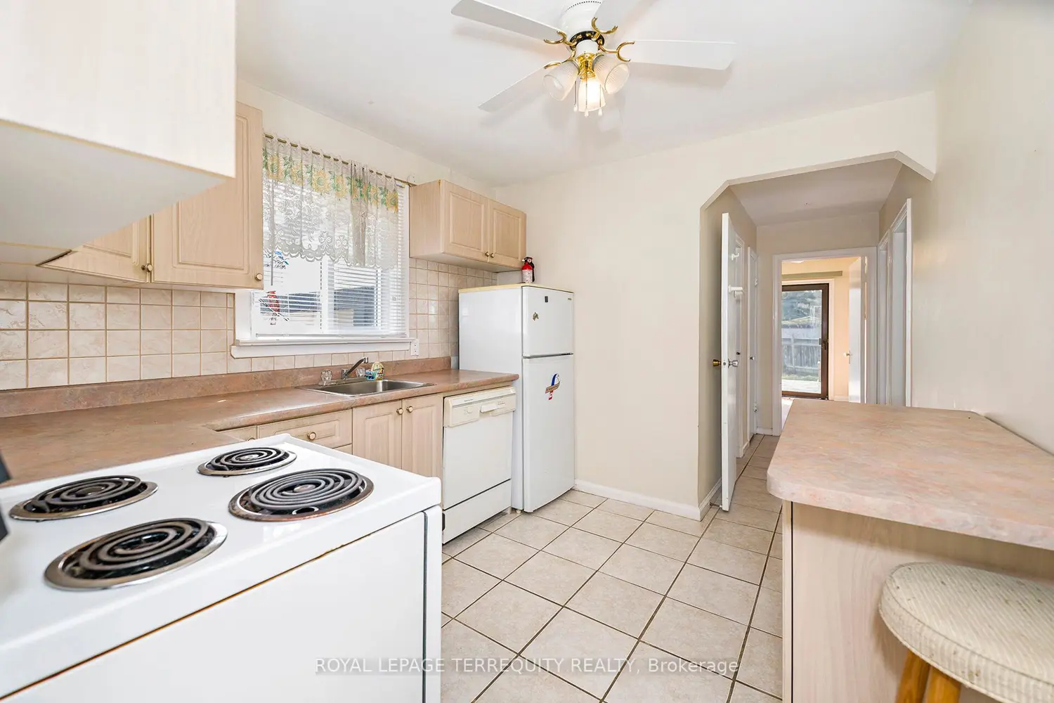 68 Parkchester Road photo 3
