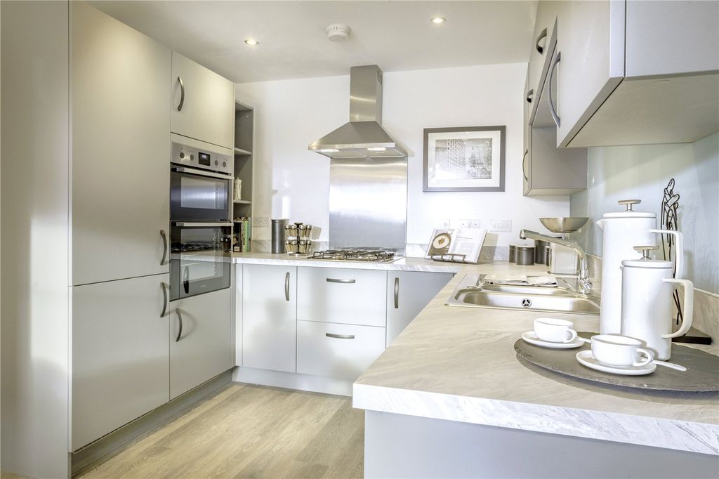 3 bed semi-detached house for salePark View, Beresford Road, Holt NR25 photo 3