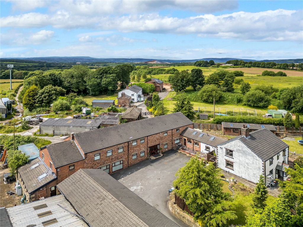 5 bed property for saleWhittle Lane, Heywood, Greater Manchester OL10