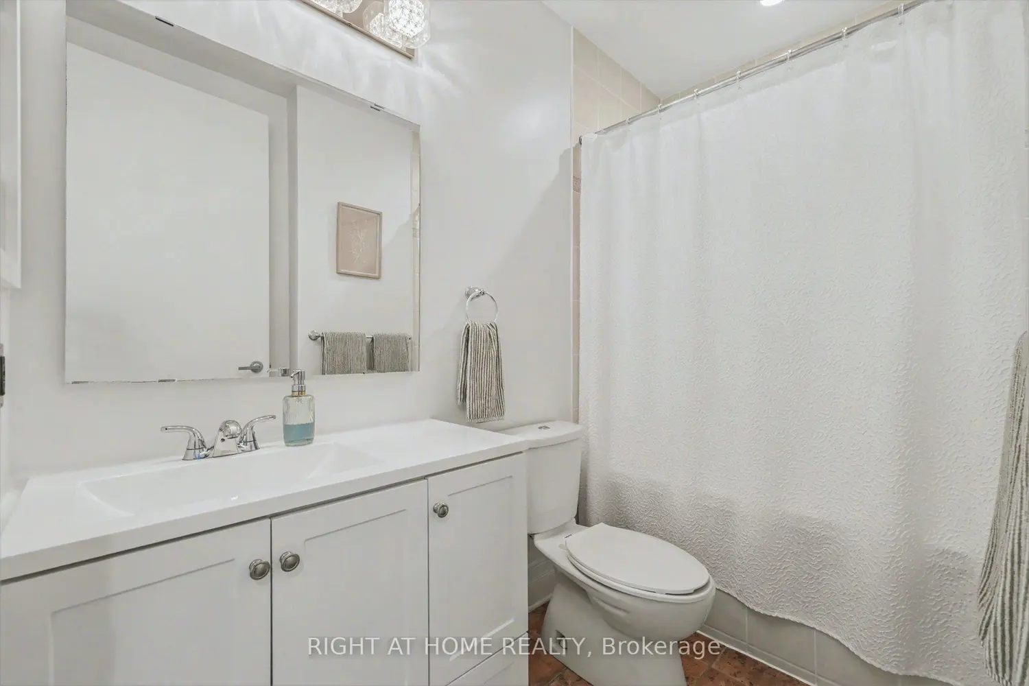 Additional image 13 of 330 Loretta Avenue 810