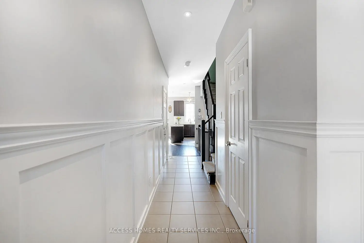 82 Utopia Way 82U photo 3
