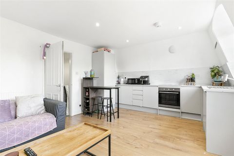 Crescent Grove, London SW4