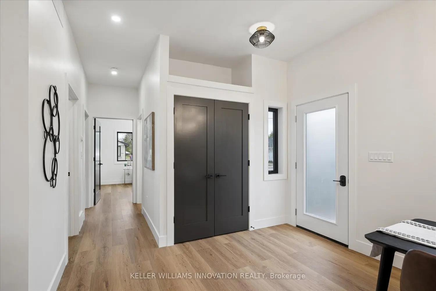 215 Winstanley Street photo 4