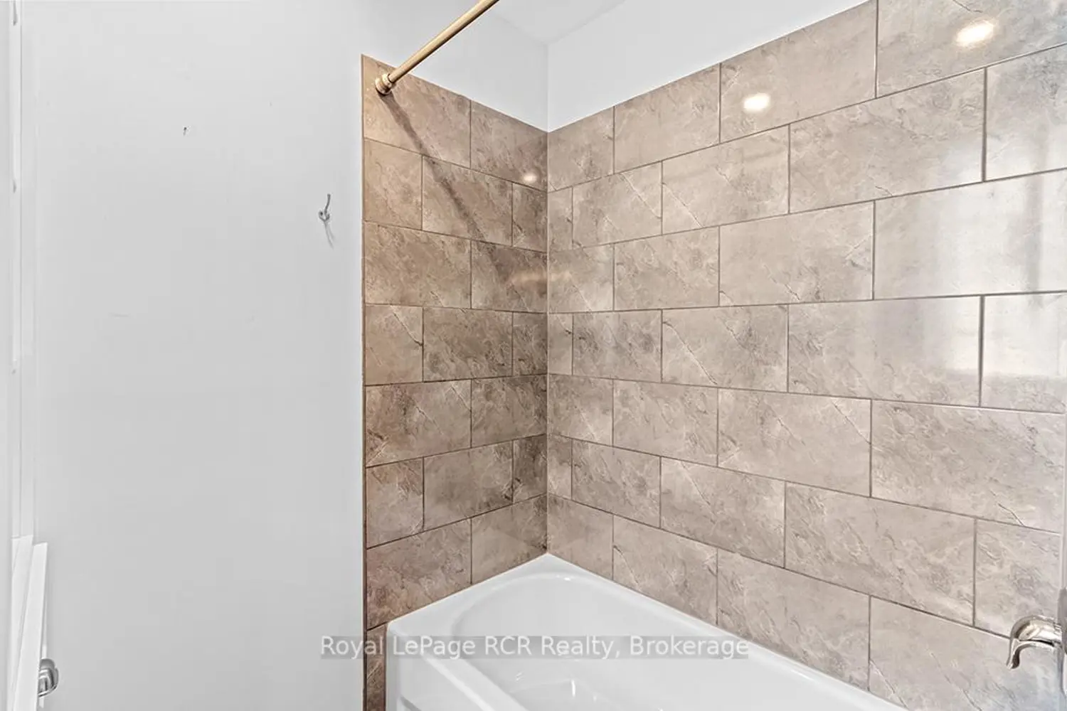 144 Loucks Lane photo 3