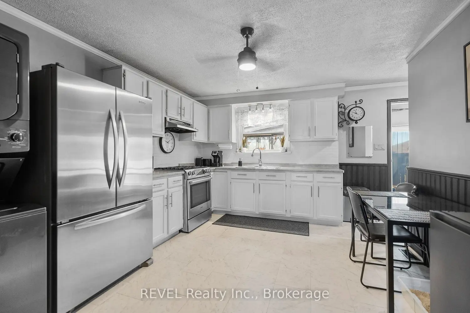 137 Wellington Street photo 2
