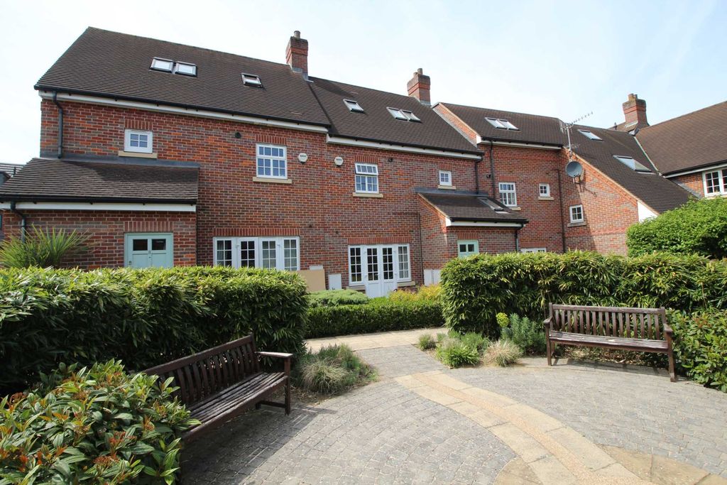 Additional image 15 of 1 bed maisonette for saleRoughdown Road, Boxmoor, Hemel Hempstead, Hertfordshire HP3