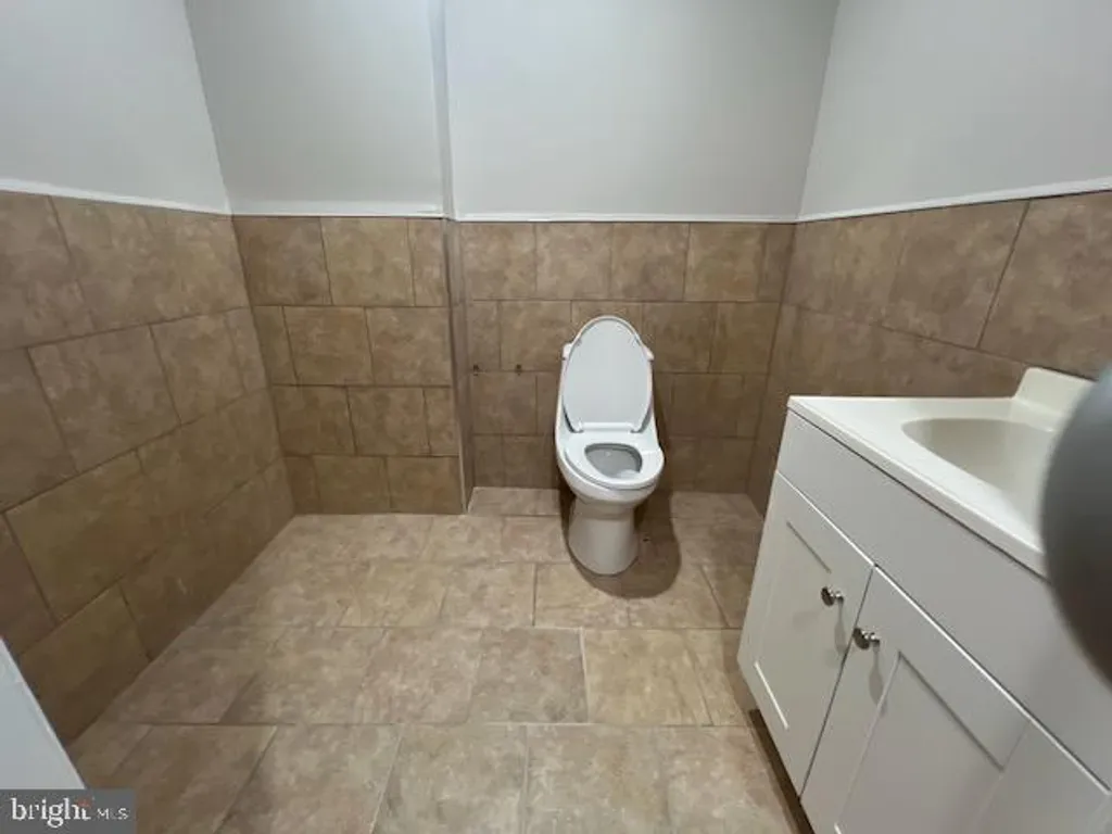 Additional image 24 of 1329 W Roosevelt Boulevard, Philadelphia, PA 19140