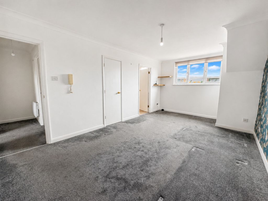 Additional image 2 of 1 bed flat for saleHedingham Place, Rochford SS4
