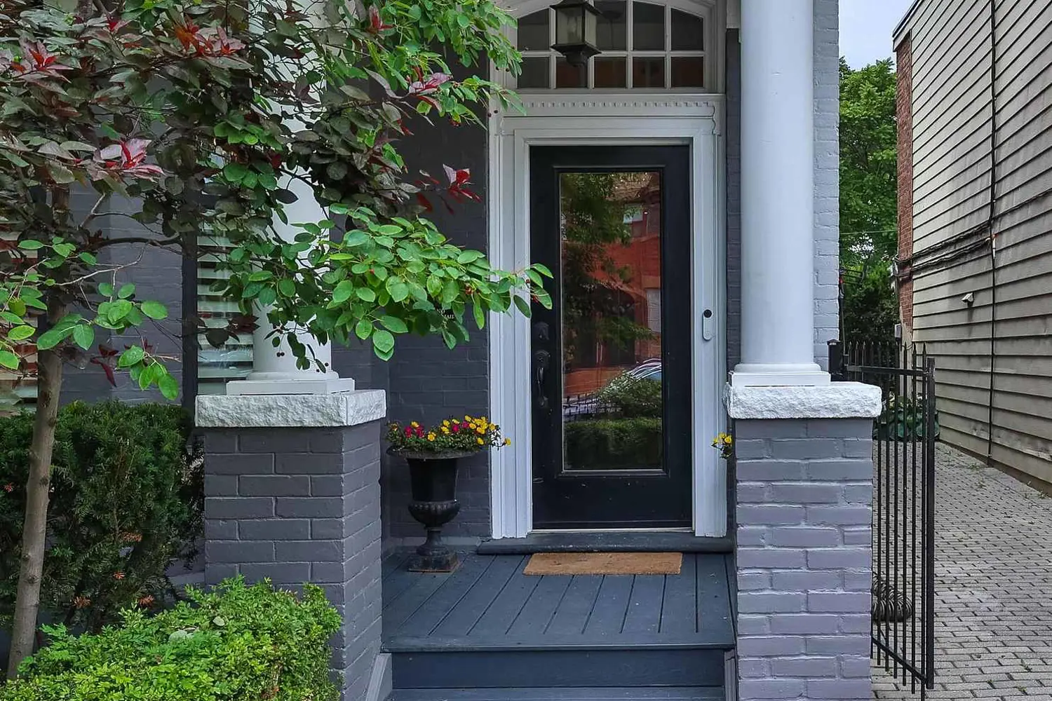 82 Bellevue Avenue