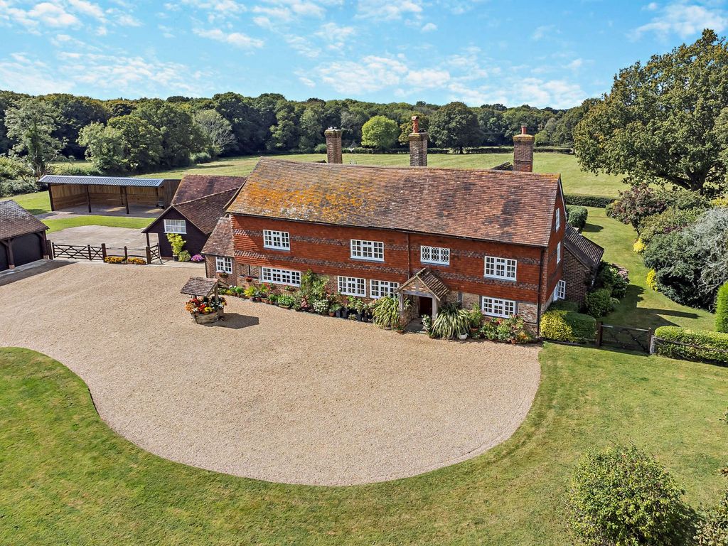 4 bed equestrian for saleOld Holbrook, Horsham, West Sussex RH12
