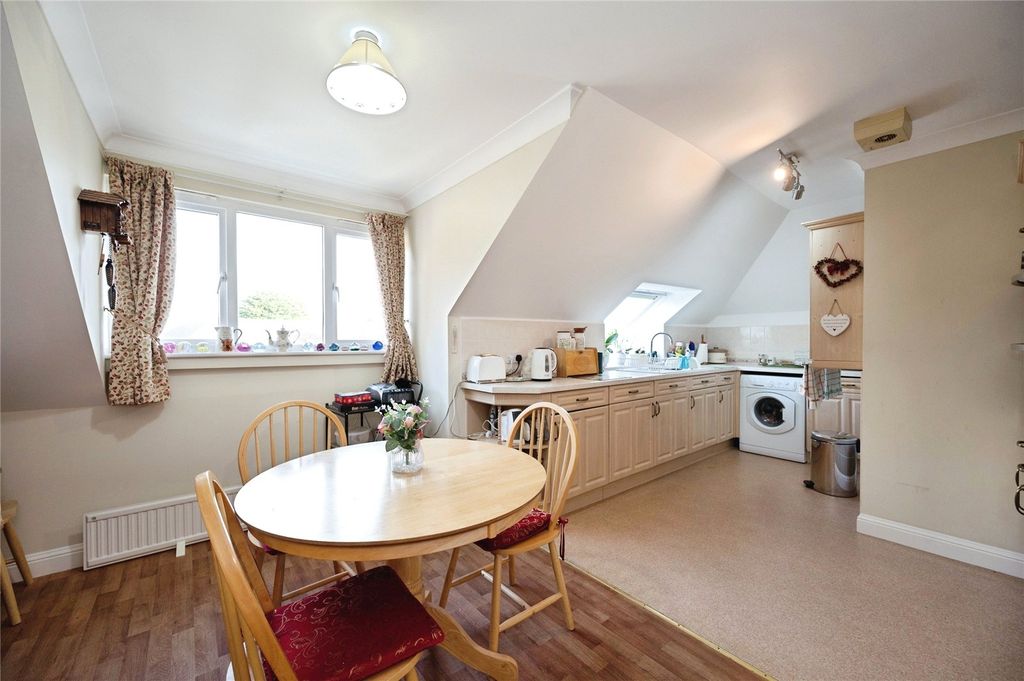 Additional image 5 of 2 bed flat for saleSea Front, Hayling Island, Hampshire PO11
