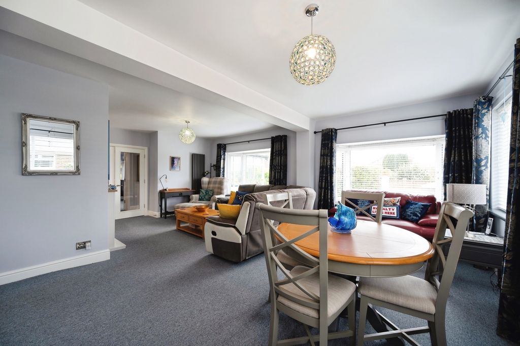 Additional image 18 of 5 bed detached house for saleHavant Road, Hayling Island, Hampshire PO11