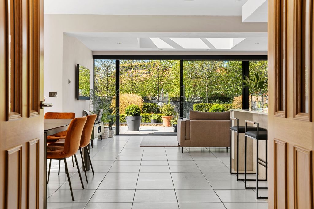 Additional image 7 of 5 bed detached house for saleSussex Avenue, Harrogate HG1