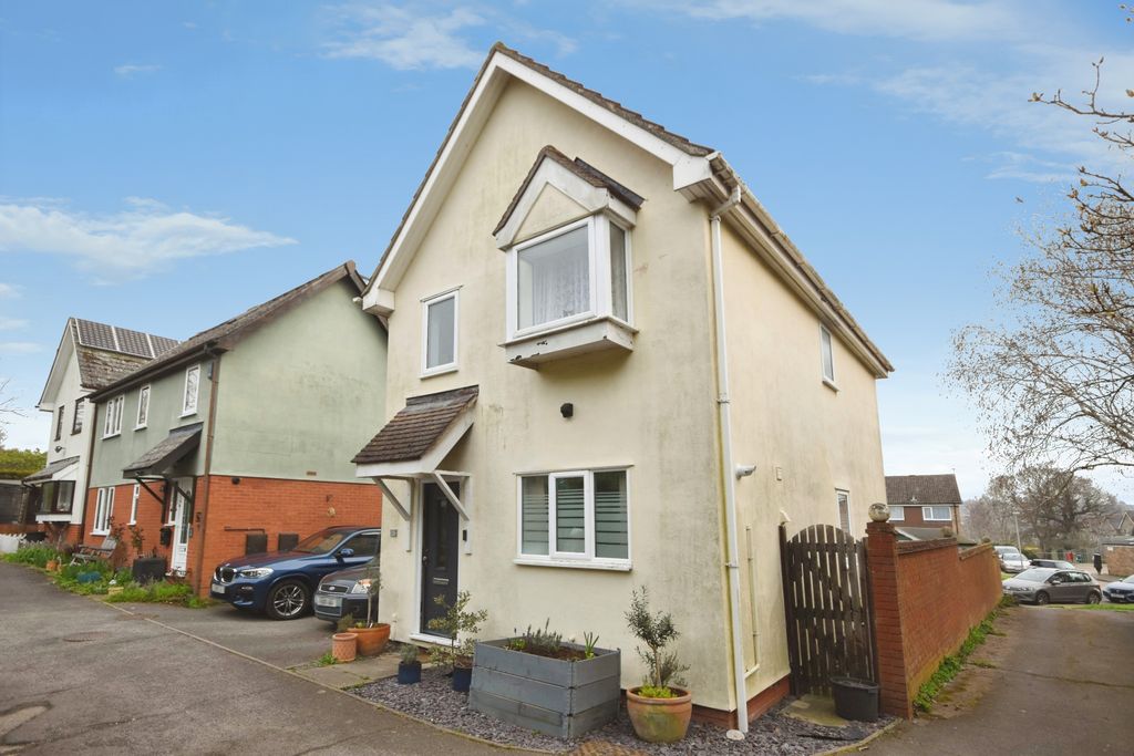 3 bed detached house for saleRayner Way, Halstead CO9