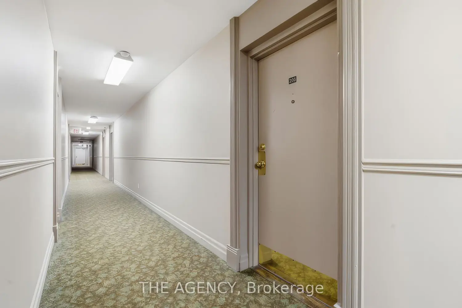 640 Grey Street 206 photo 3