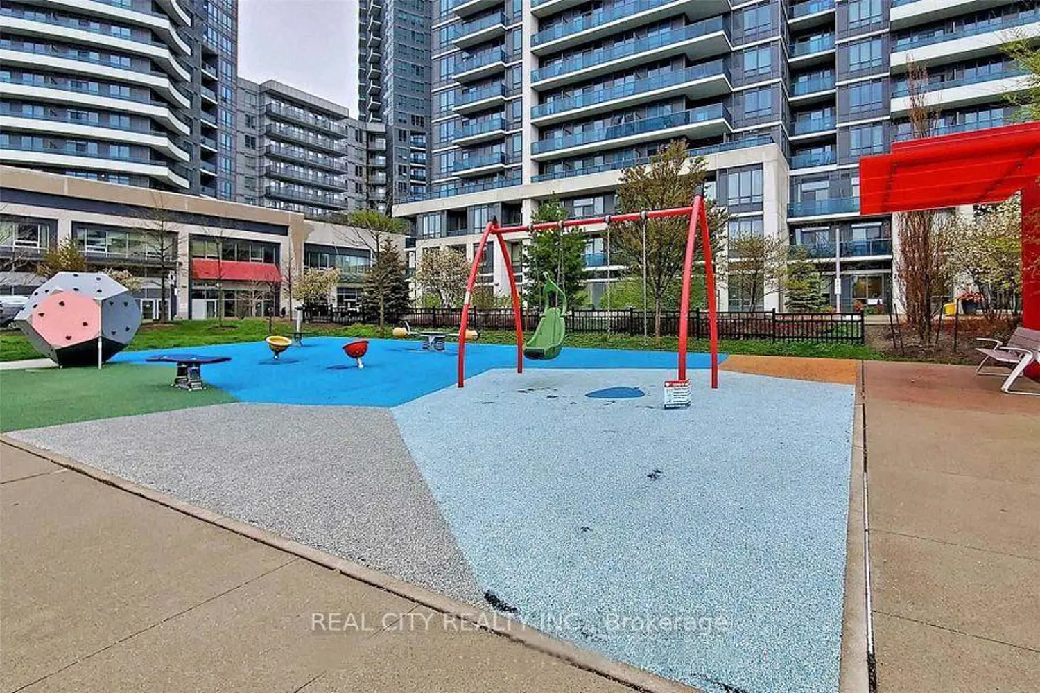 Additional image 15 of 7167 Yonge Street 407
