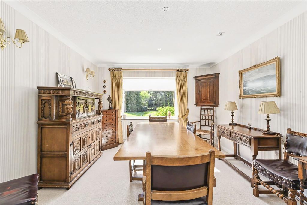 Additional image 3 of 5 bed detached house for saleThe Uplands, Harpenden AL5