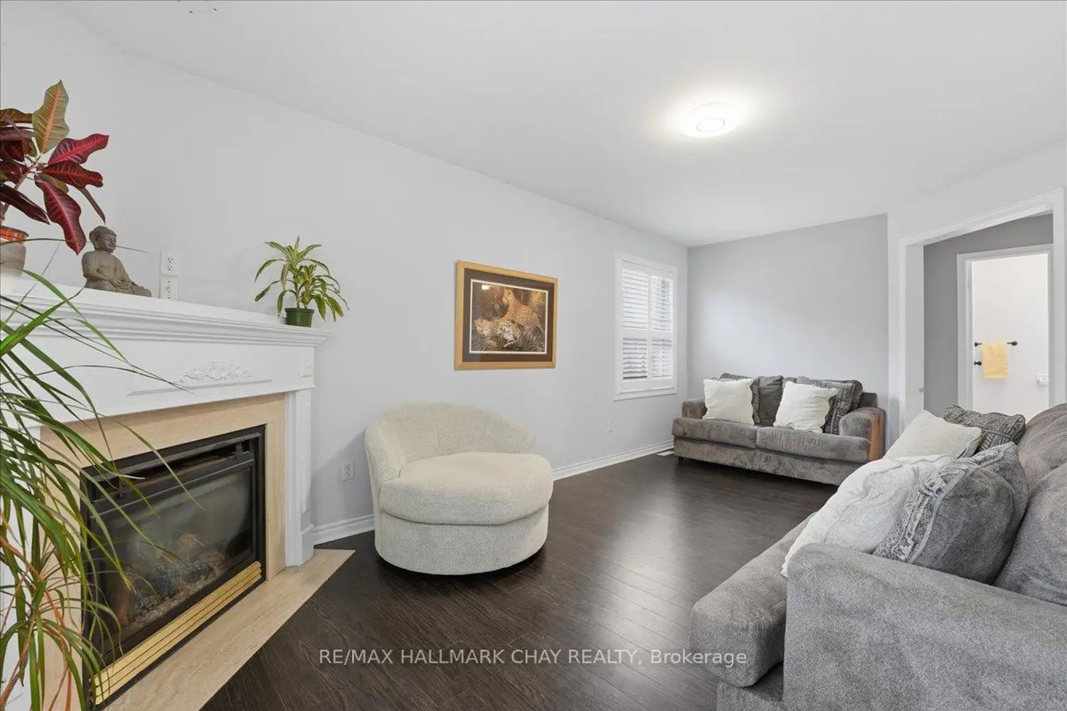 102 Esther Drive photo 3