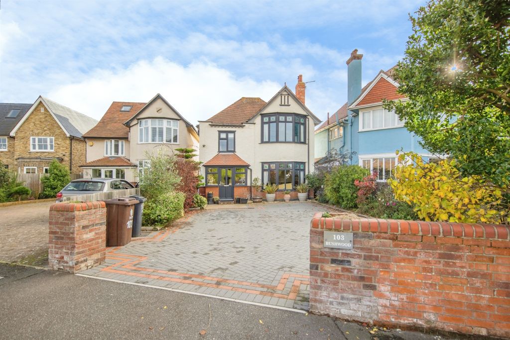 4 bed detached house for saleFronks Road, Harwich CO12