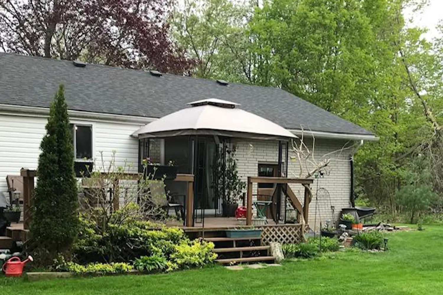 22498 Loyalist Parkway